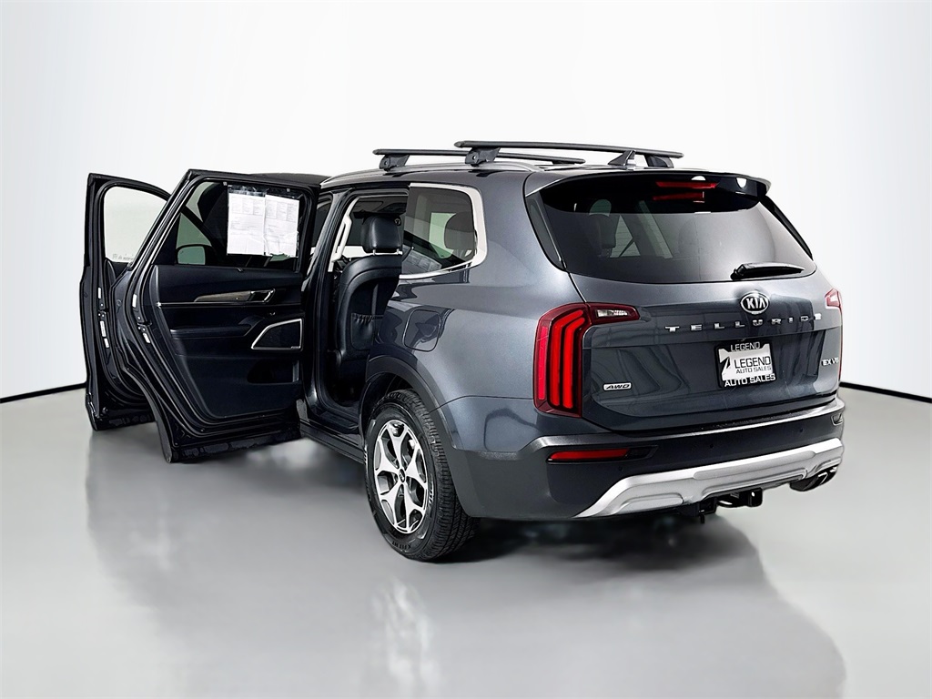 Vehicle image 13 of 42