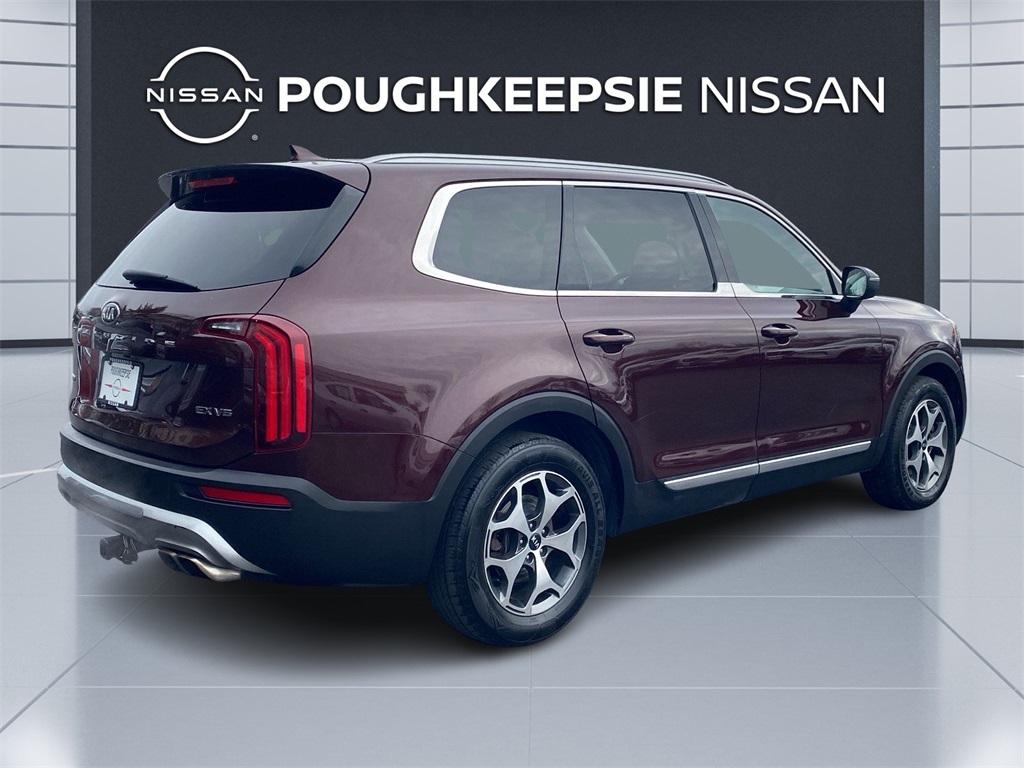 Vehicle image 2 of 28