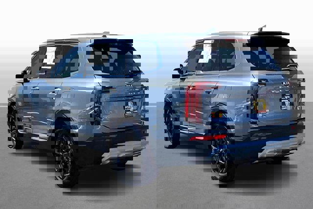 Vehicle image 6 of 33