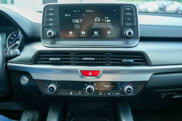 Vehicle image 20 of 43