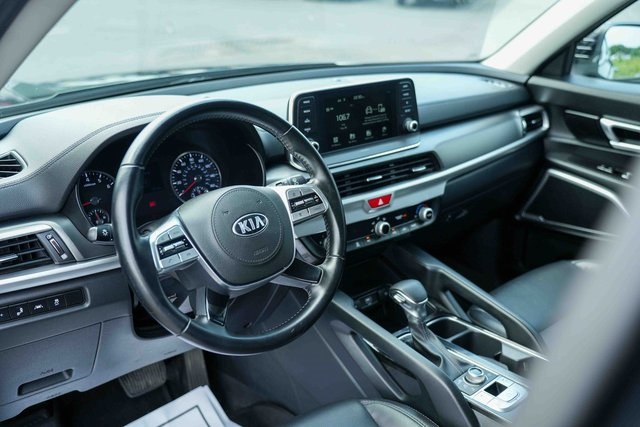 Vehicle image 16 of 43