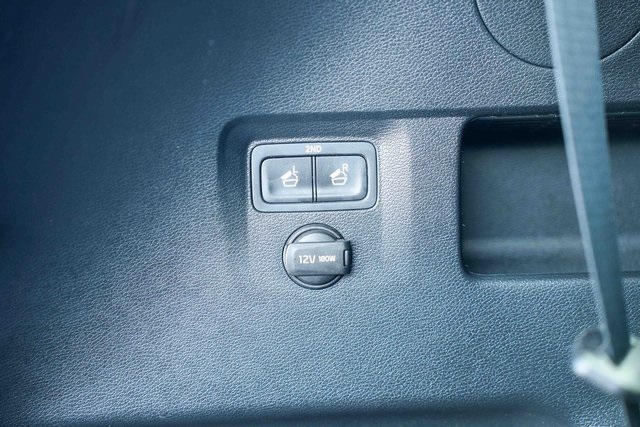 Vehicle image 27 of 43