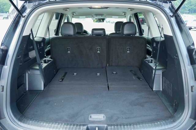 Vehicle image 9 of 43