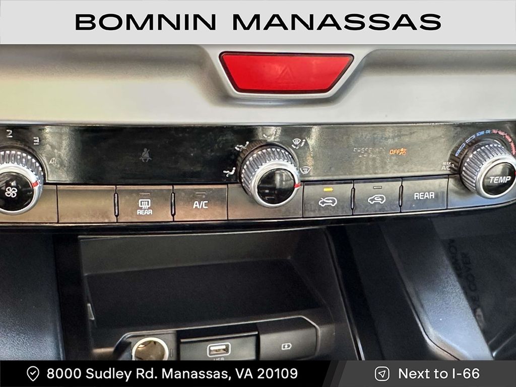 2020 Kia Telluride LX Image 17 of 30