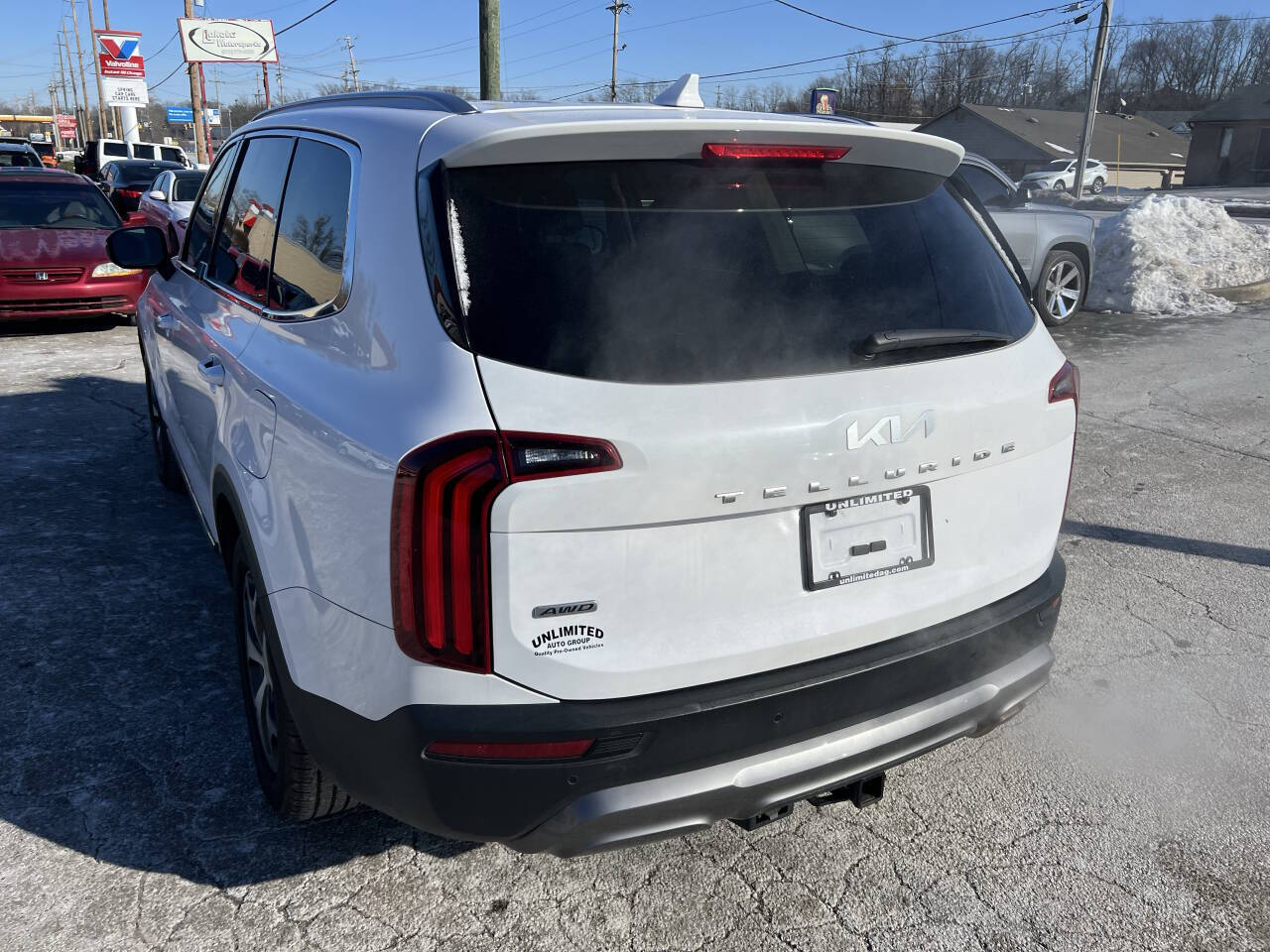 Vehicle image 11 of 24
