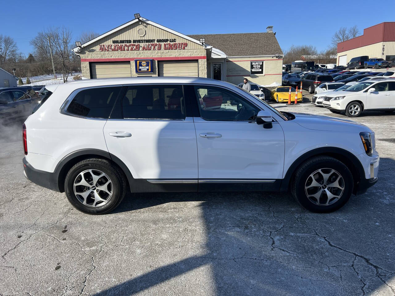 Vehicle image 6 of 24