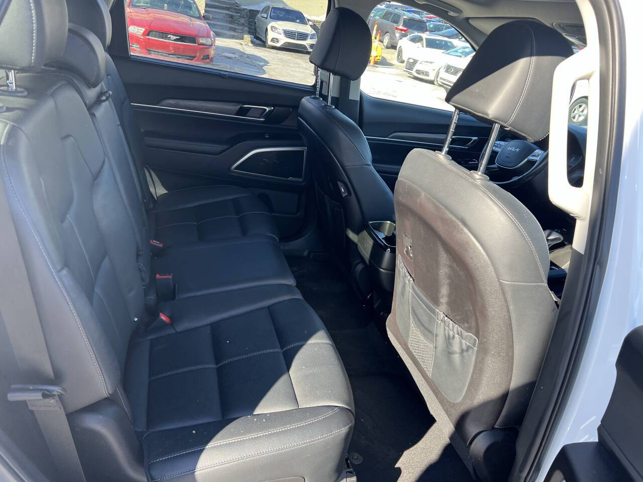 Vehicle image 20 of 24