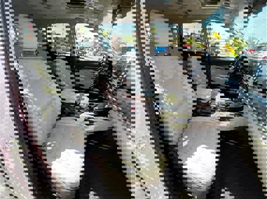 Vehicle image 9 of 35