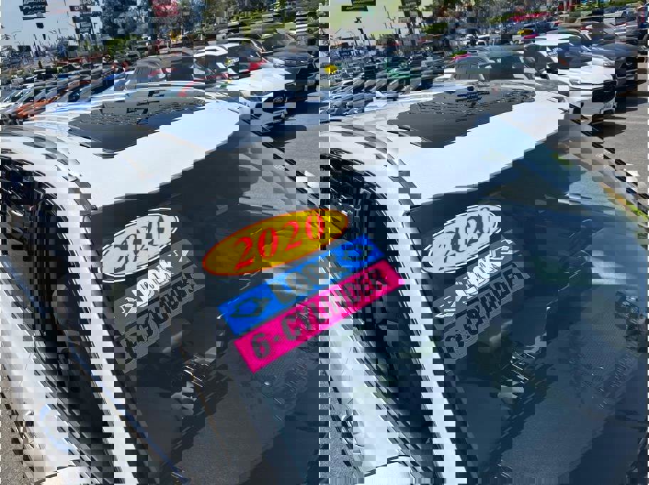 Vehicle image 12 of 35