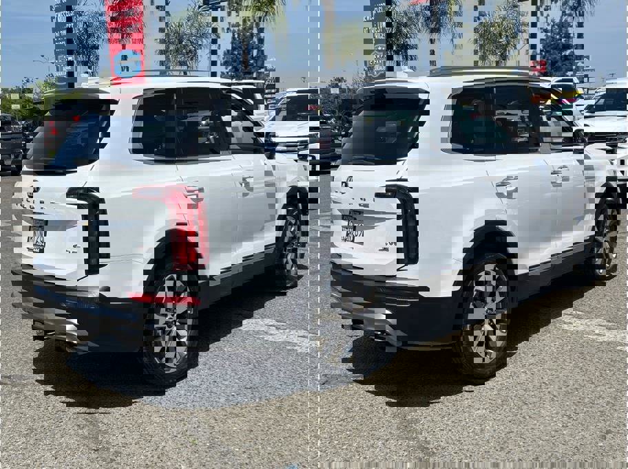 Vehicle image 5 of 35