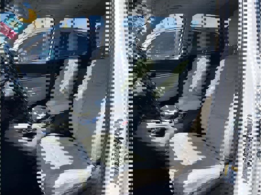 Vehicle image 22 of 35