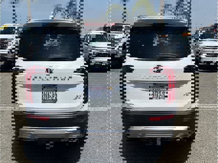 Vehicle image 6 of 35