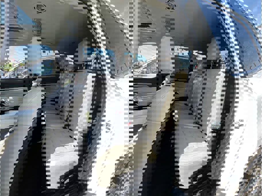 Vehicle image 16 of 35