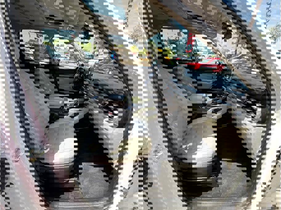 Vehicle image 13 of 35