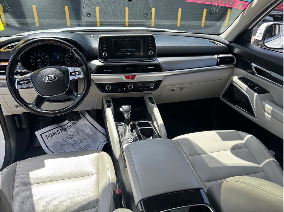 Vehicle image 19 of 35