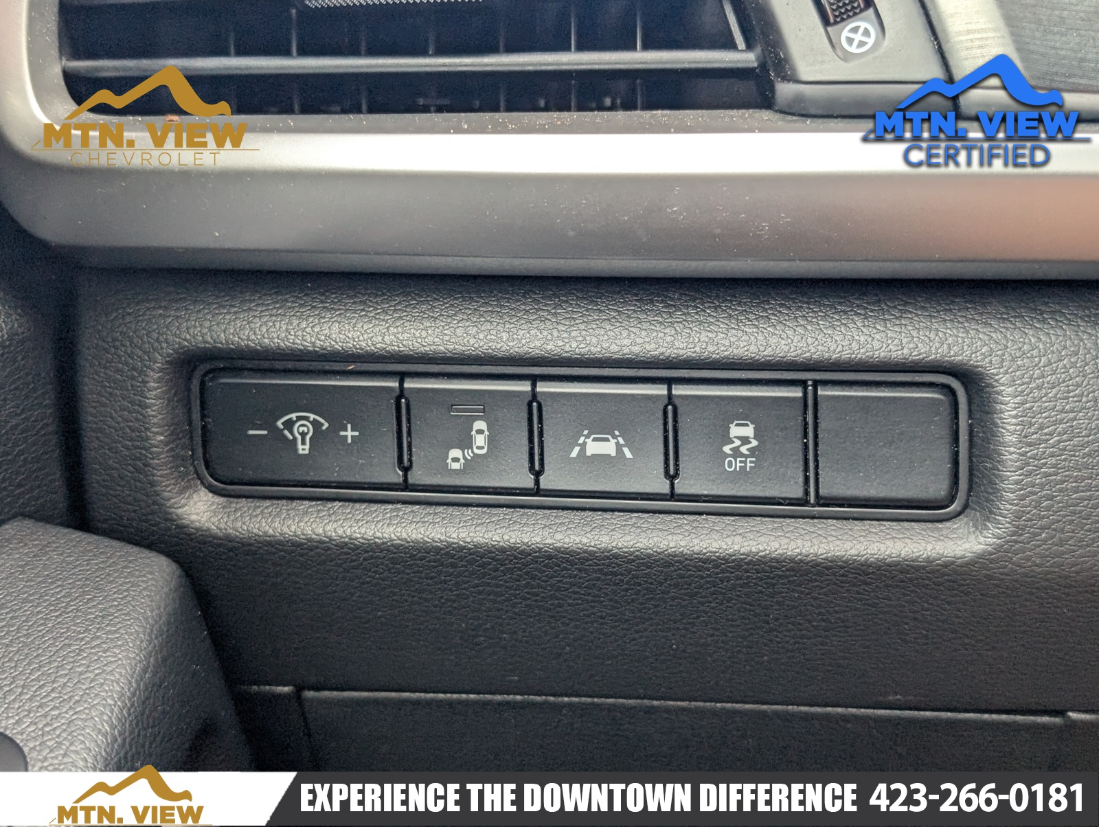 Vehicle image 31 of 36