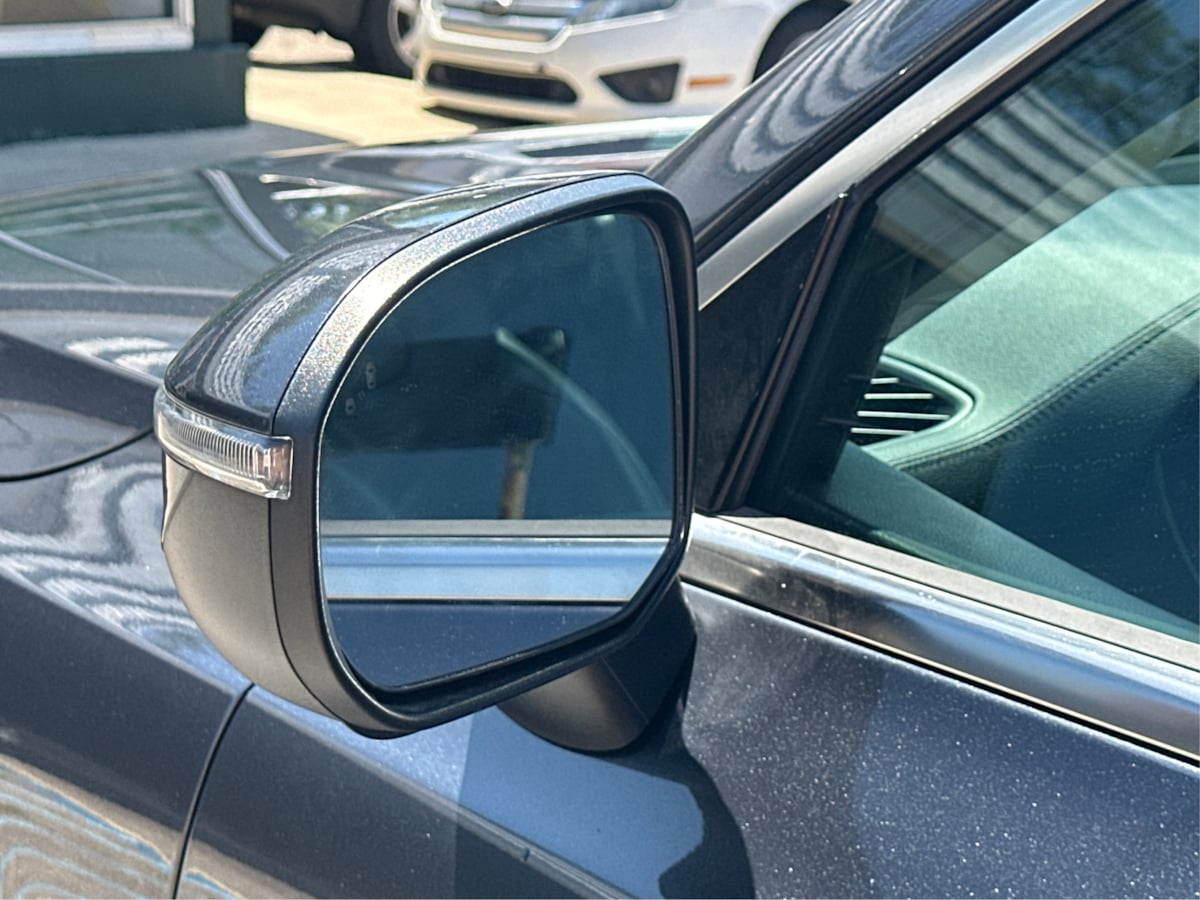 Vehicle image 43 of 44