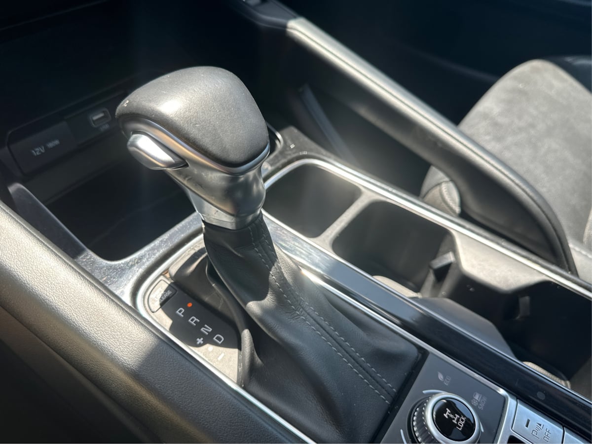 Vehicle image 22 of 44