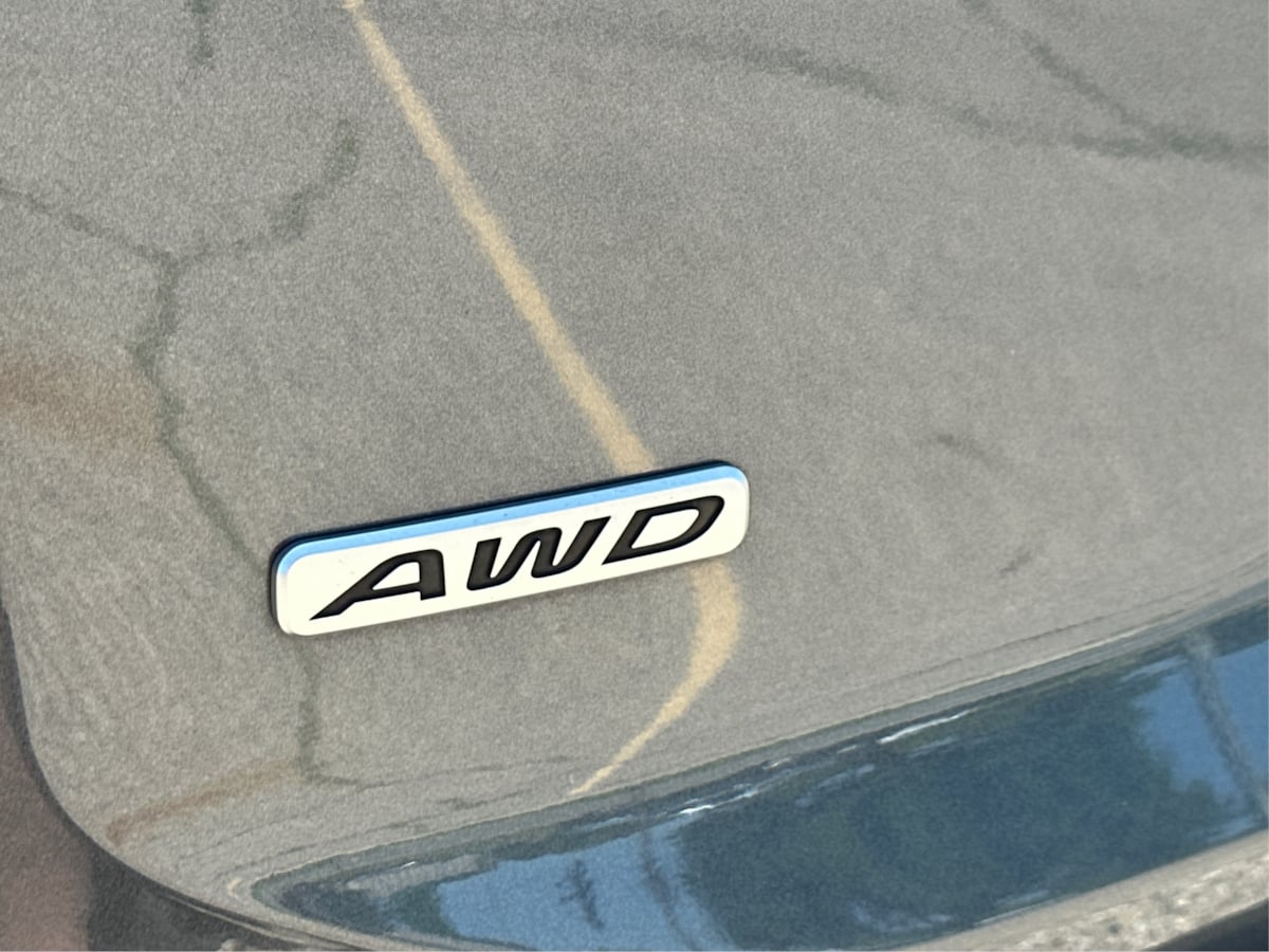 Vehicle image 35 of 44