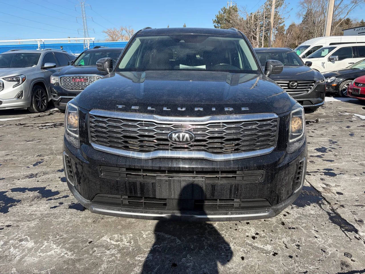 2020 Kia Telluride S Image 2 of 12