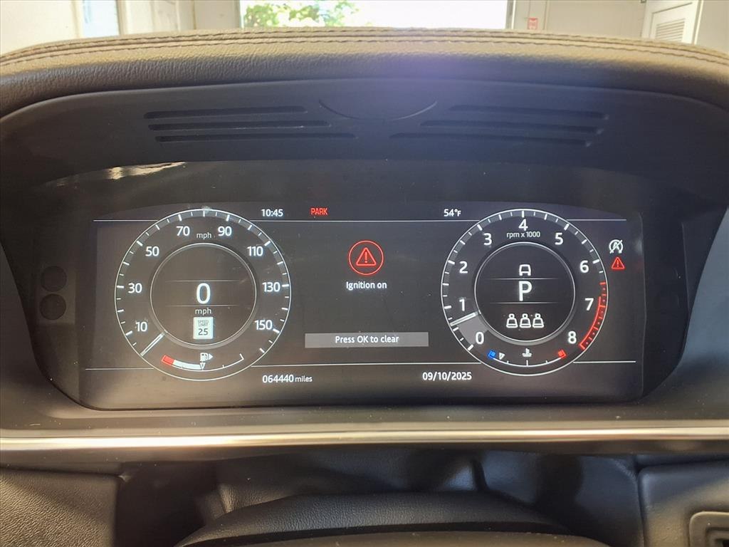 2020 Land Rover Range Rover HSE Image 13 of 20