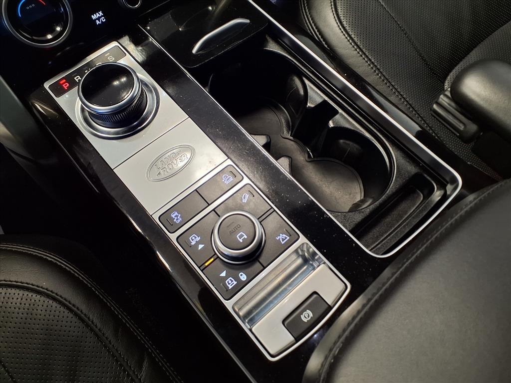 2020 Land Rover Range Rover HSE Image 15 of 20