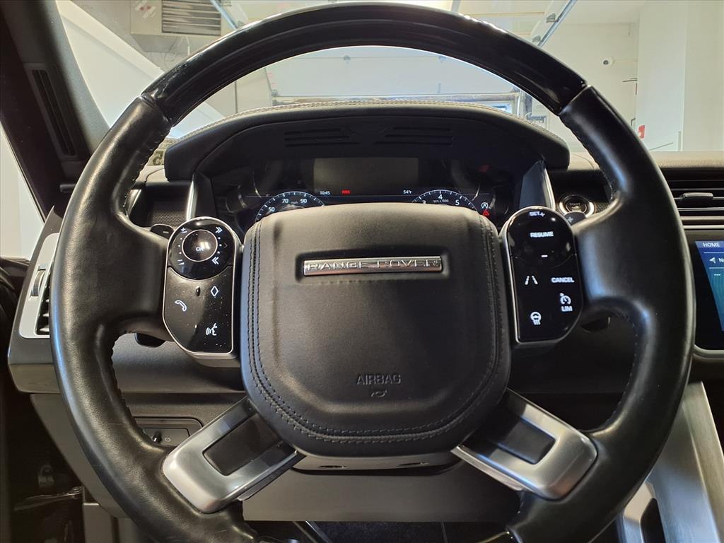 2020 Land Rover Range Rover HSE Image 12 of 20