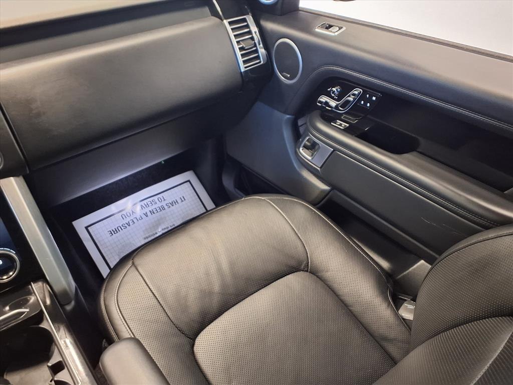 2020 Land Rover Range Rover HSE Image 10 of 20