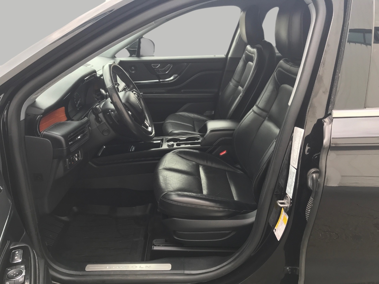 2020 Lincoln Corsair Reserve Image 13 of 33