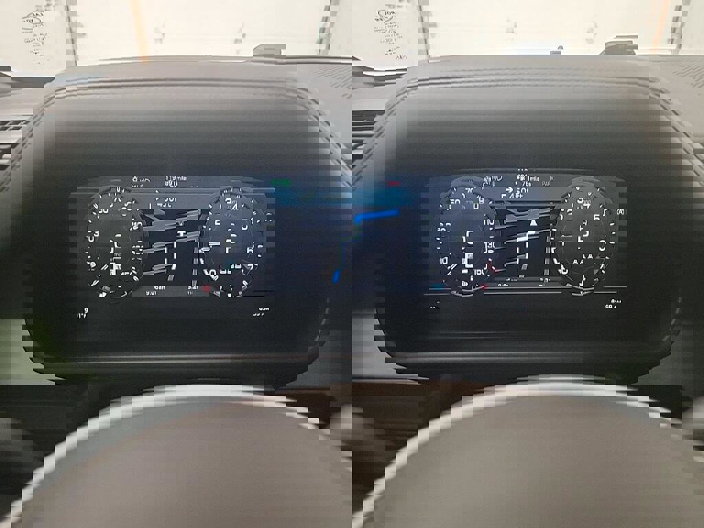 Vehicle image 13 of 23