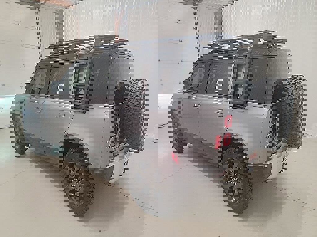 Vehicle image 6 of 23