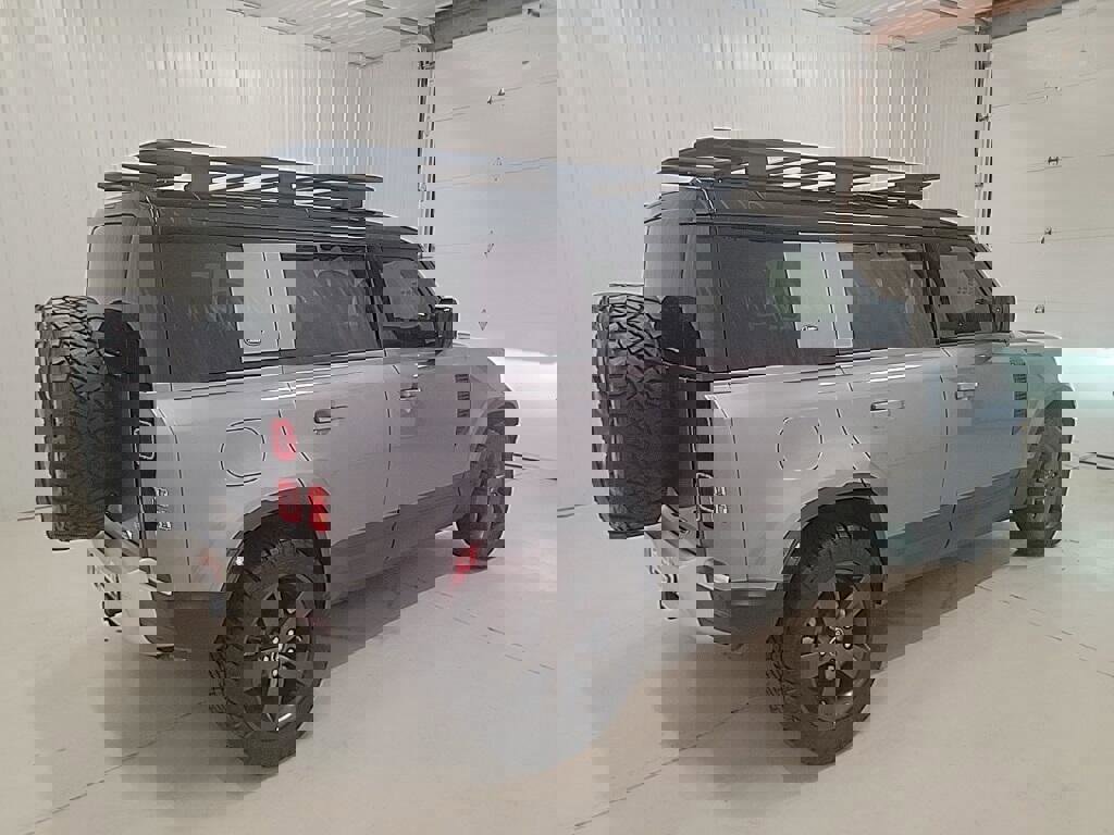 Vehicle image 4 of 23