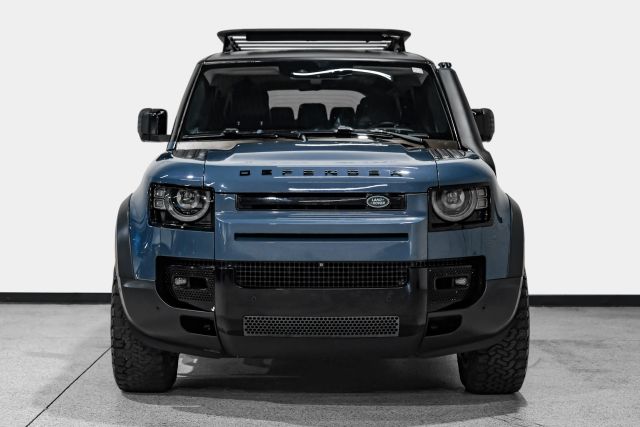 2020 Land Rover Defender HSE Image 3 of 67
