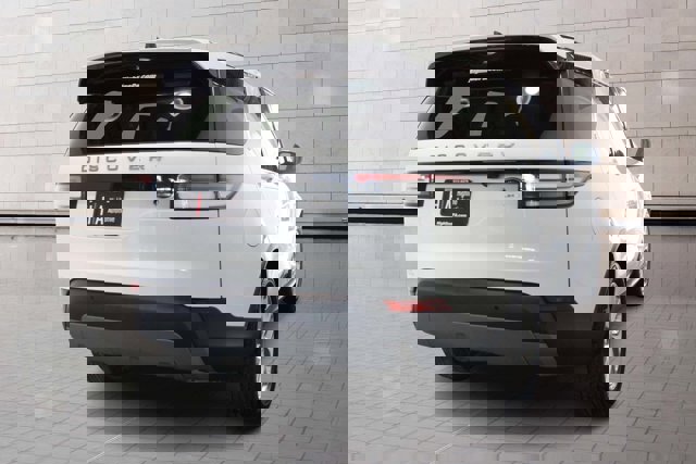 Vehicle image 3 of 40