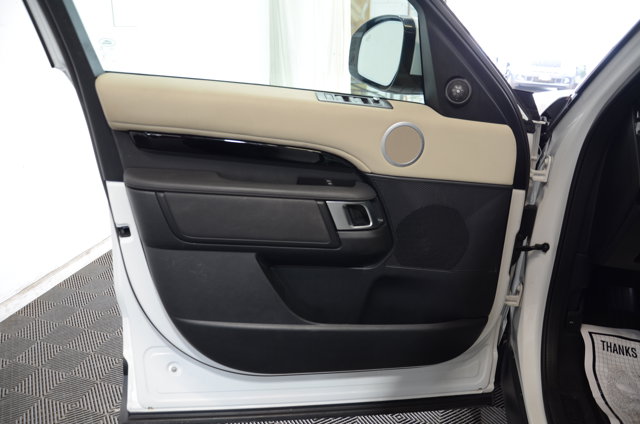 Vehicle image 9 of 40