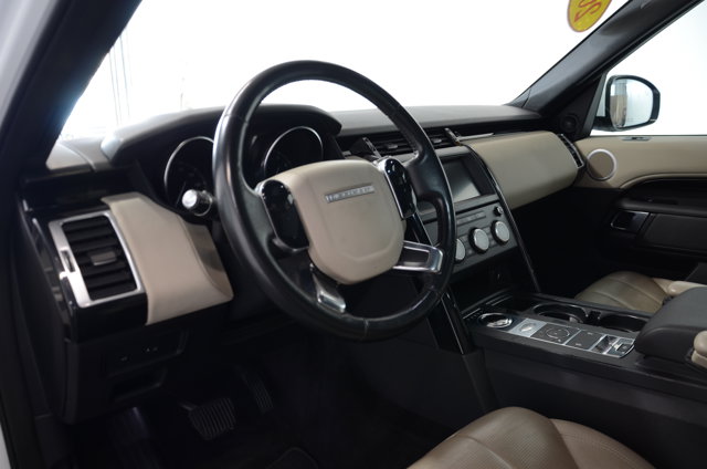 Vehicle image 15 of 40