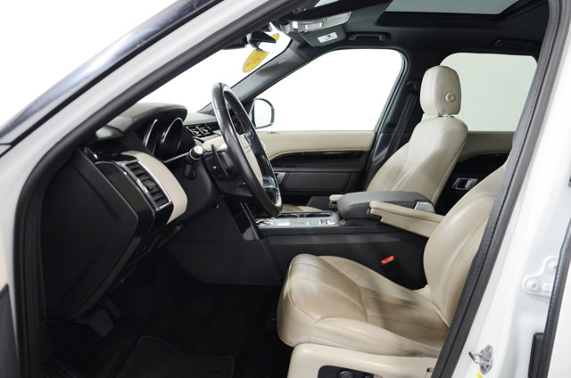 Vehicle image 11 of 40