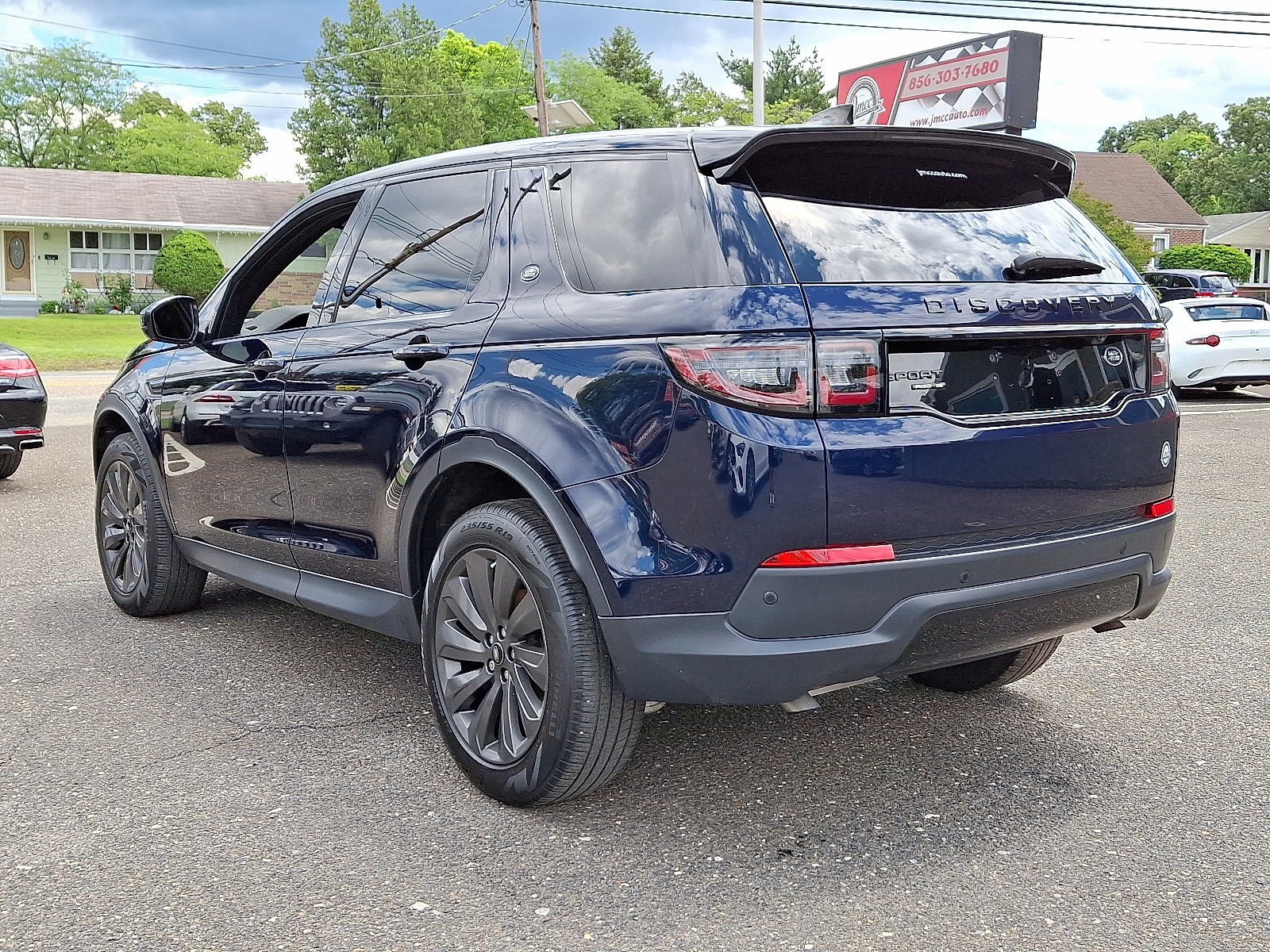 Vehicle image 7 of 32