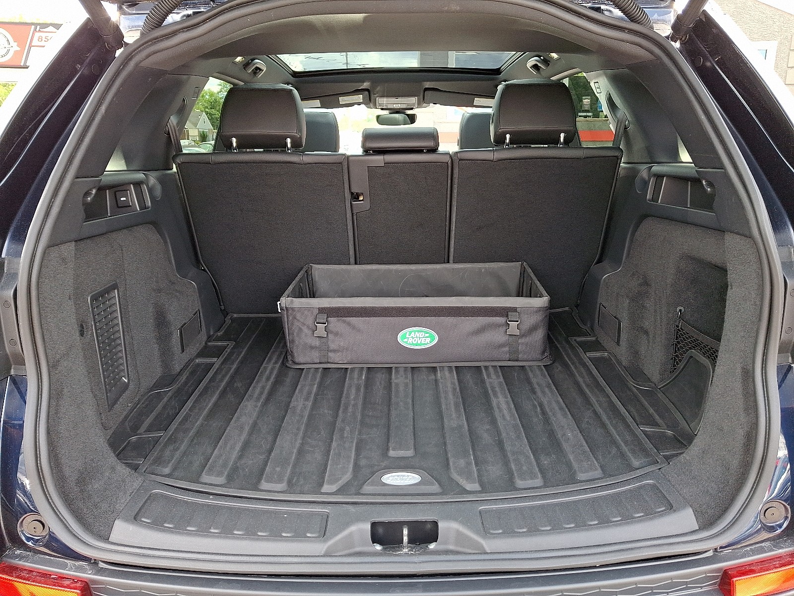 Vehicle image 29 of 32
