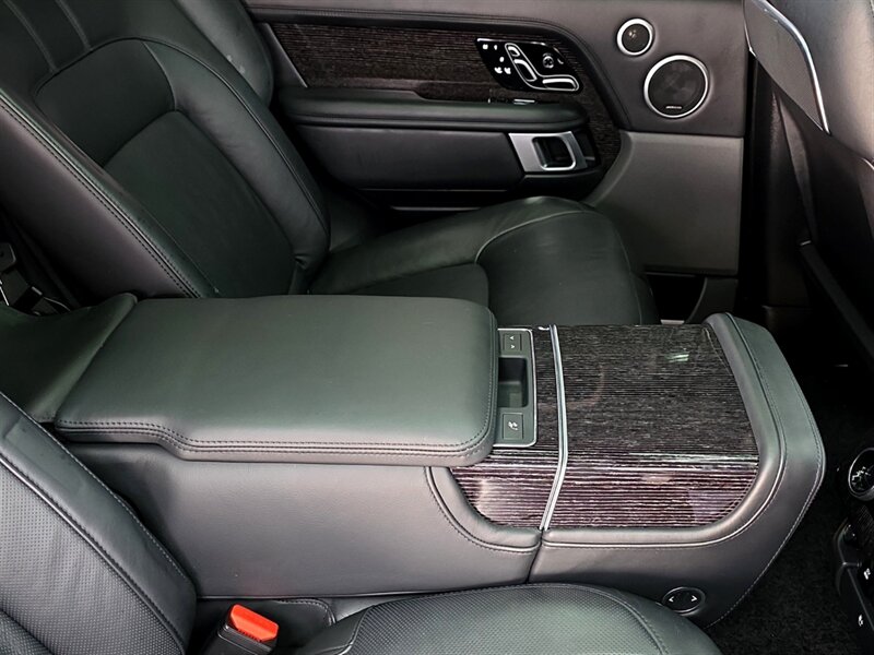 Vehicle image 24 of 26