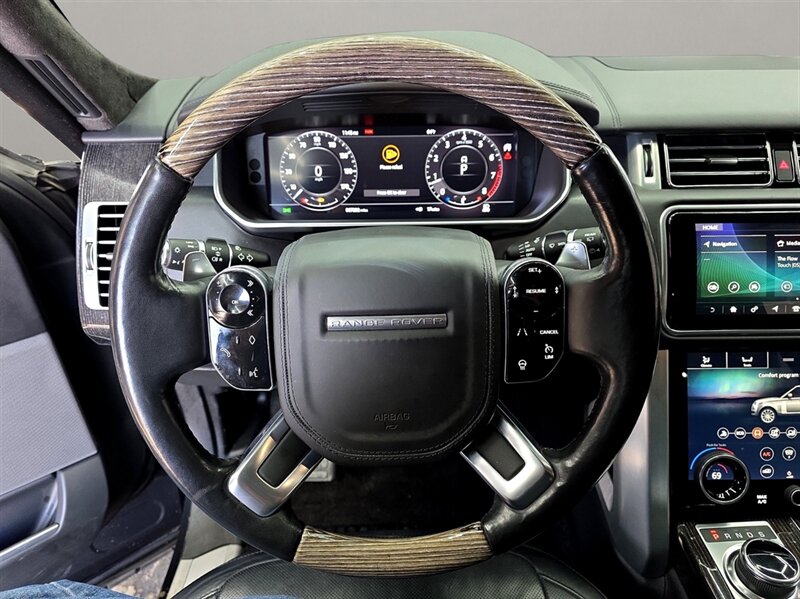 Vehicle image 11 of 26