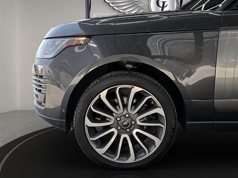 Vehicle image 9 of 26