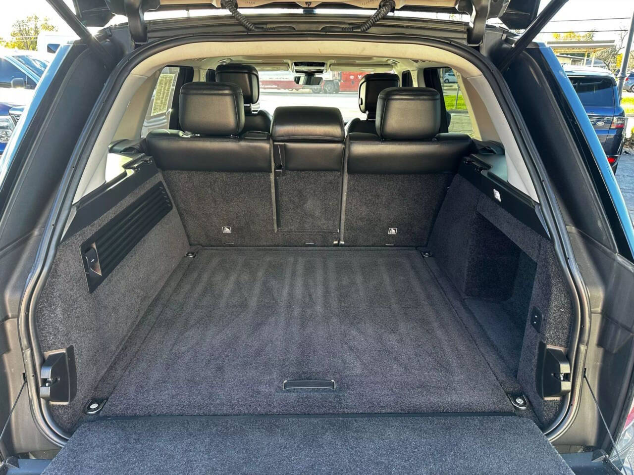 Vehicle image 13 of 23