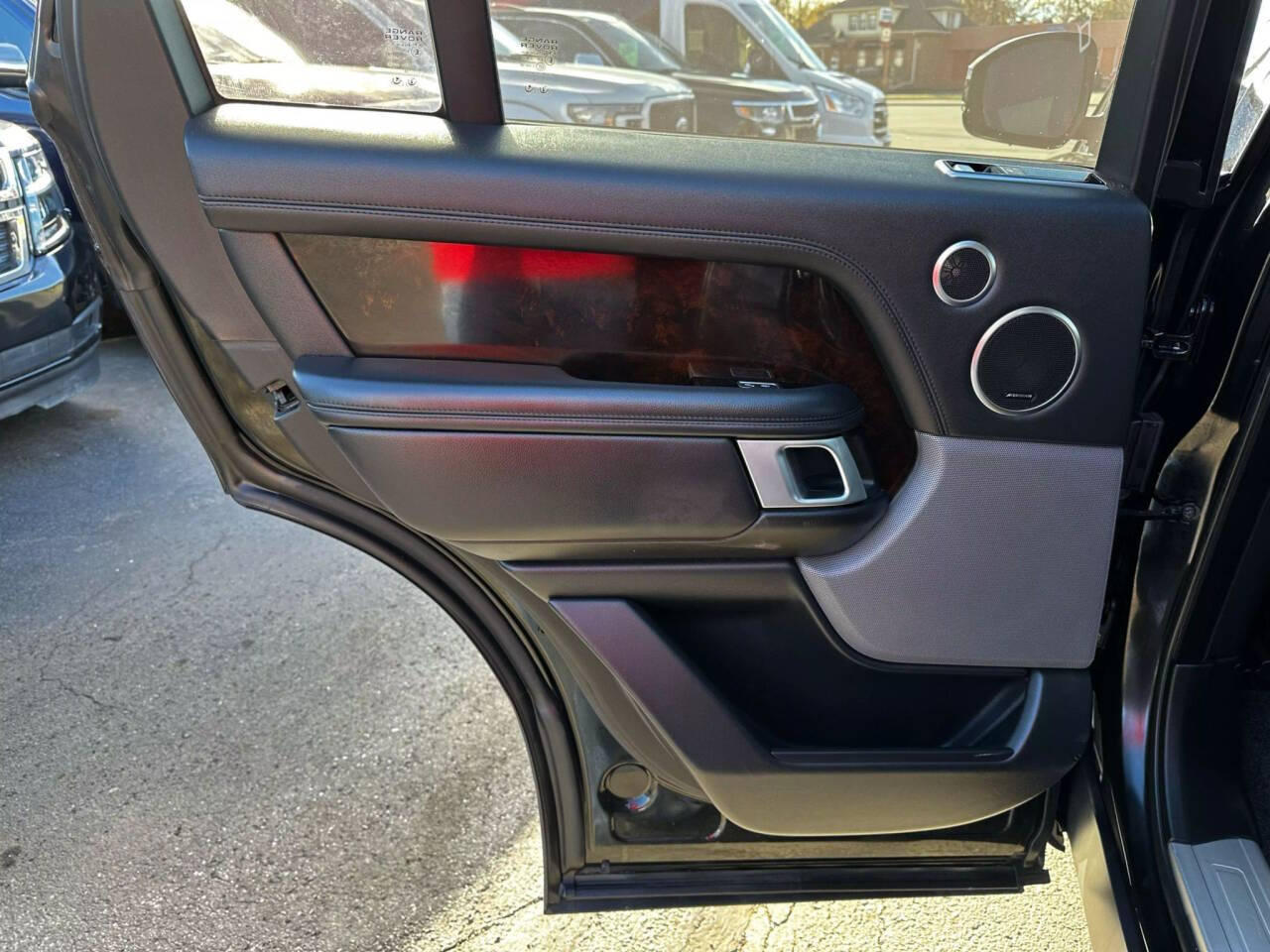 Vehicle image 15 of 23