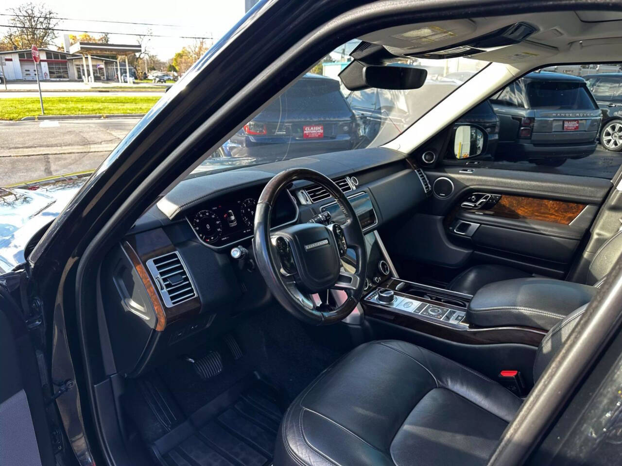 Vehicle image 8 of 23