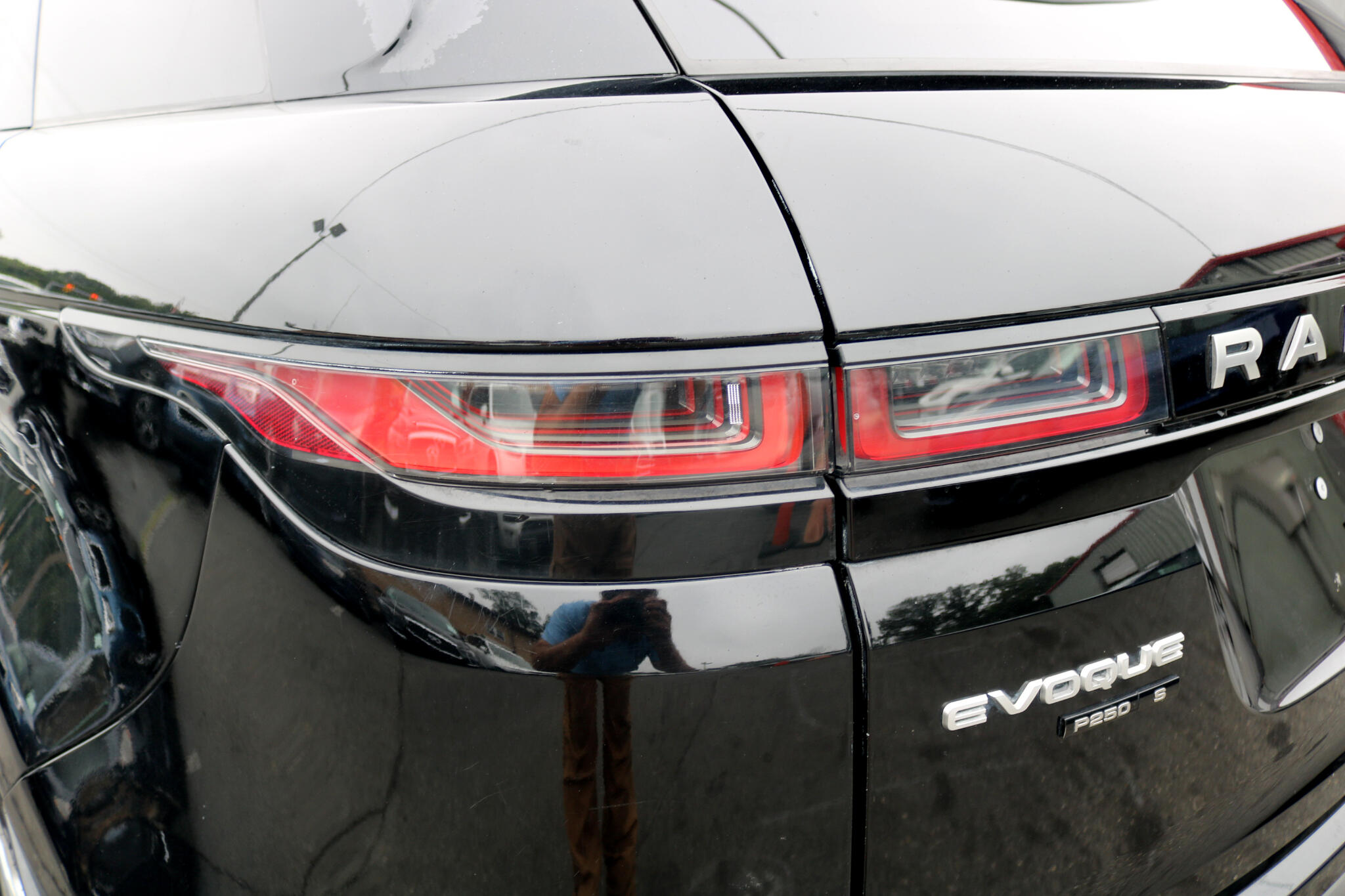 Vehicle image 42 of 46