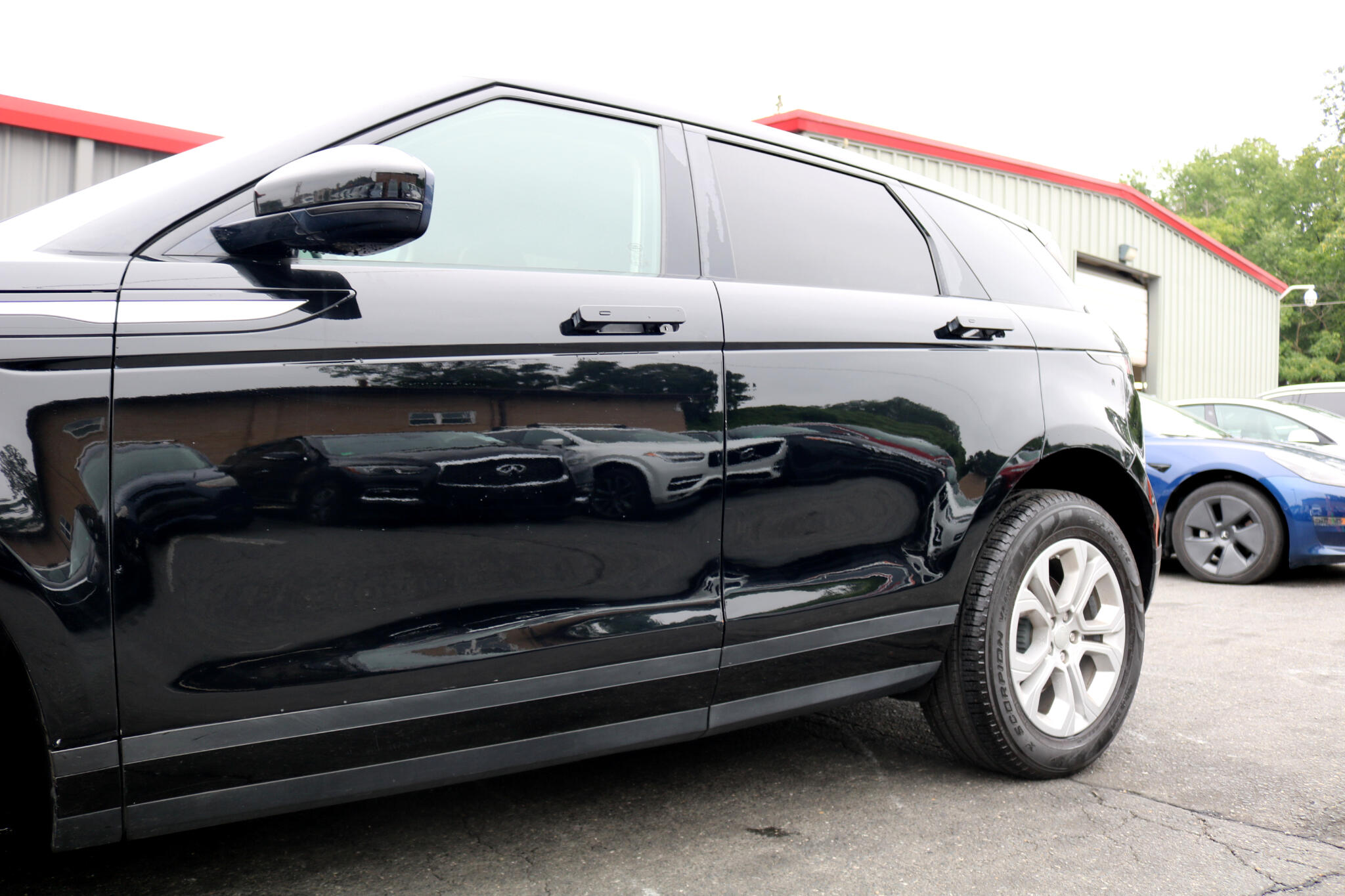 Vehicle image 5 of 46