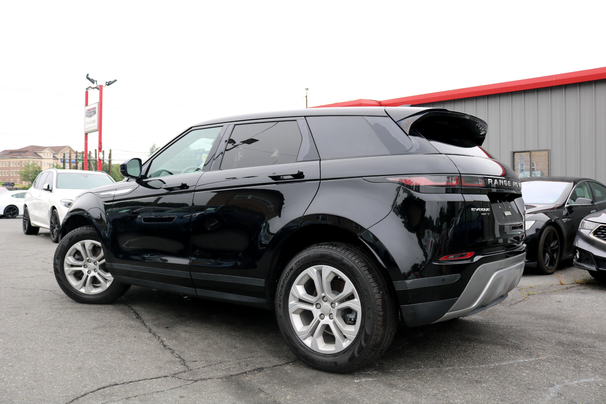 Vehicle image 6 of 46