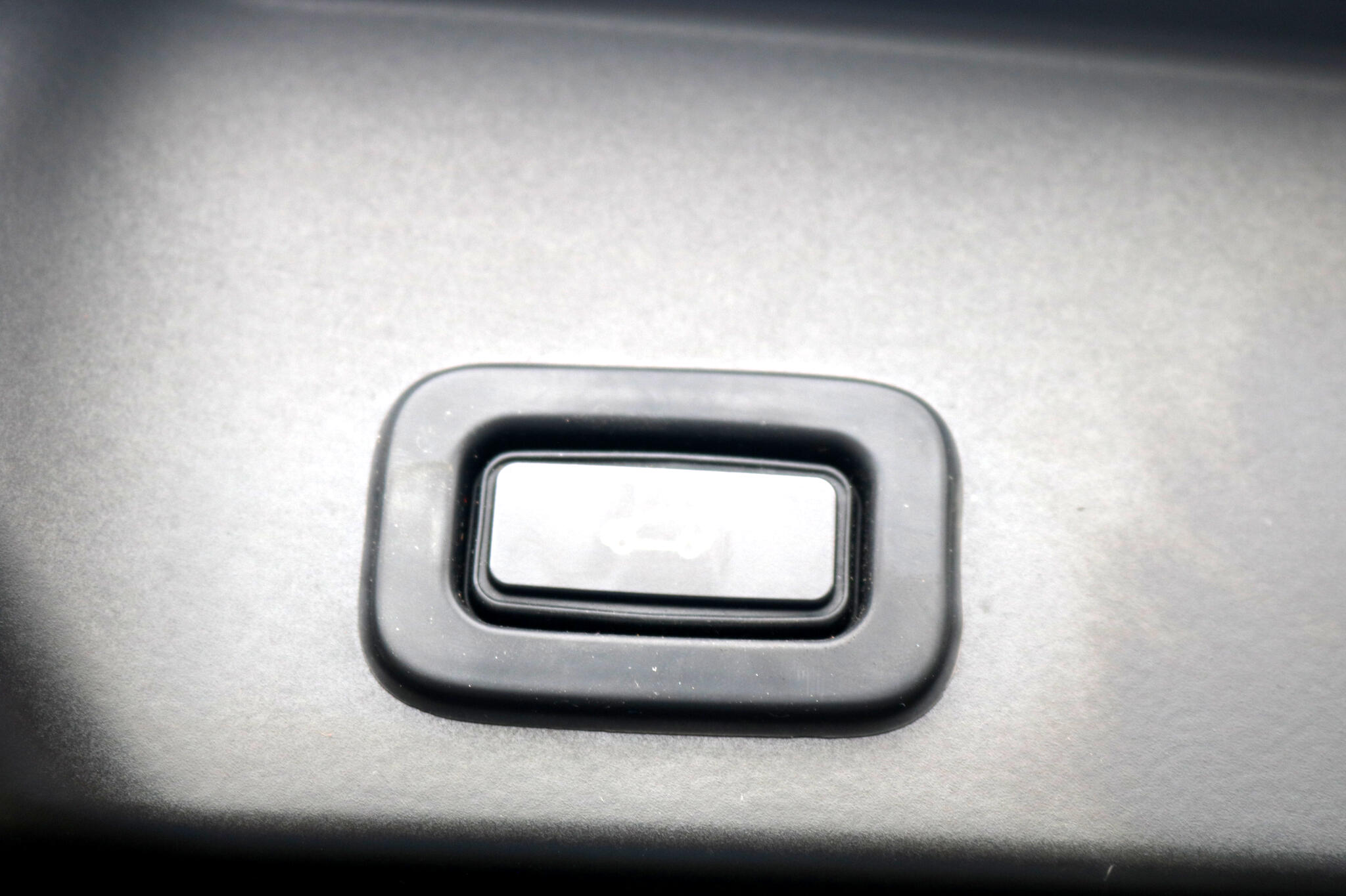 Vehicle image 35 of 46