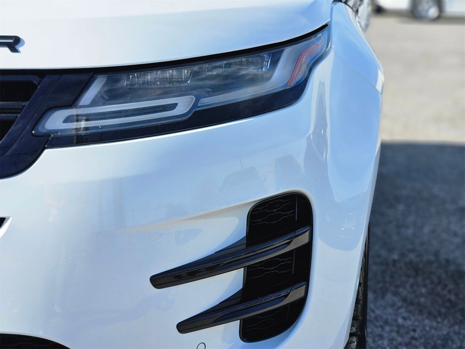 2020 Land Rover Range Rover Evoque R-Dynamic HSE Image 31 of 37